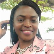 j'enseigne le design graphique à toute personne qui desire se formé dans le domaine du graphisme et de la communication visuelle